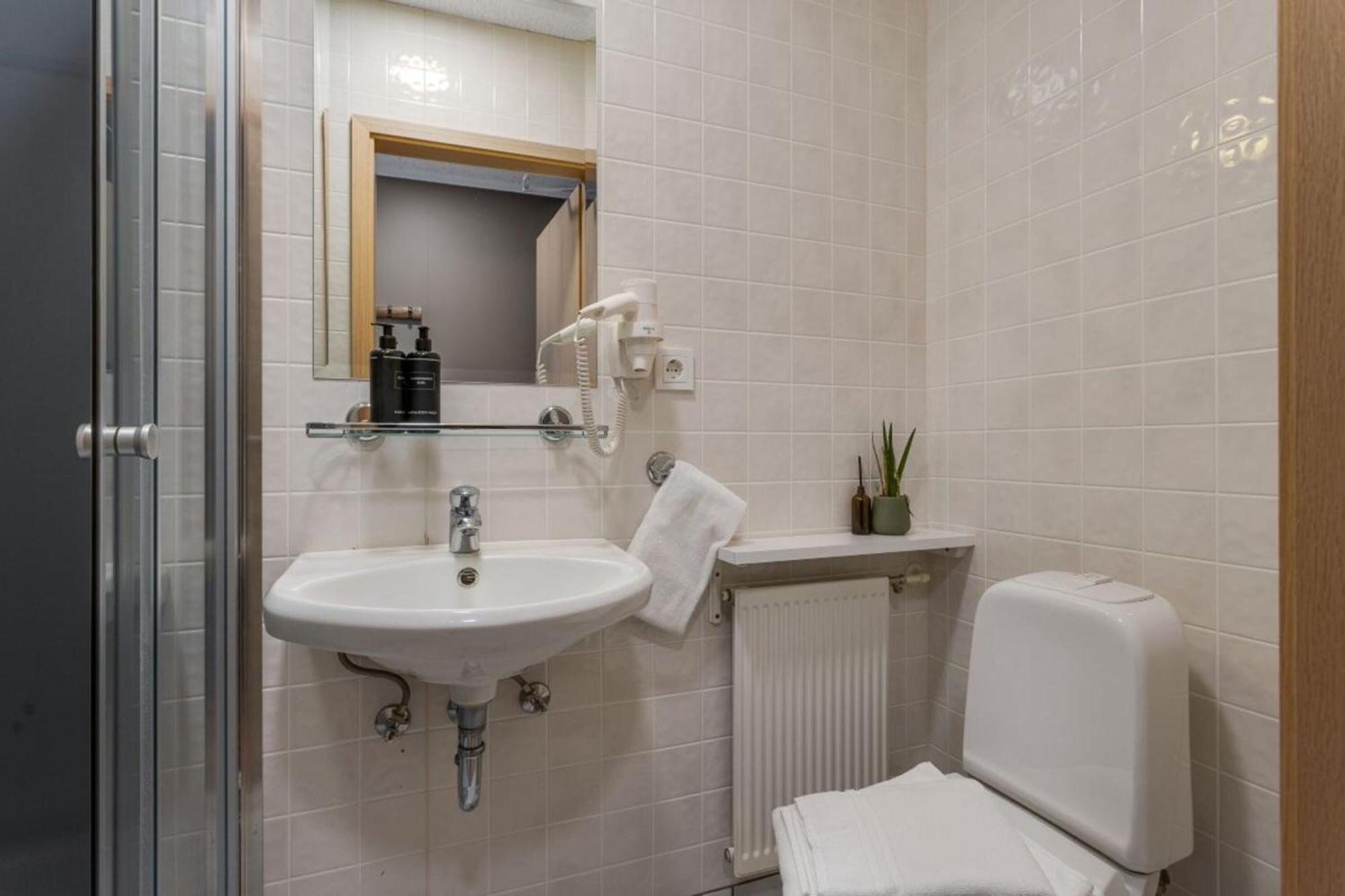 Stracta Hotel Mosfell Hella Bagian luar foto